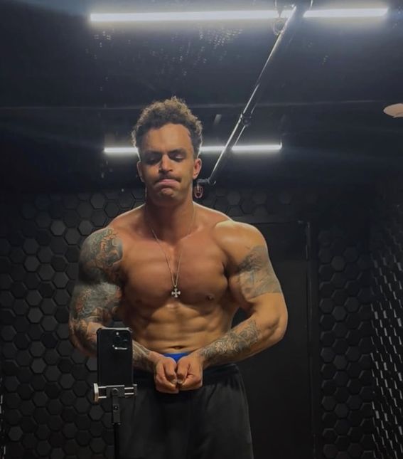 South Bay personal trainer and fitness coach specializing in strength and muscle gain
